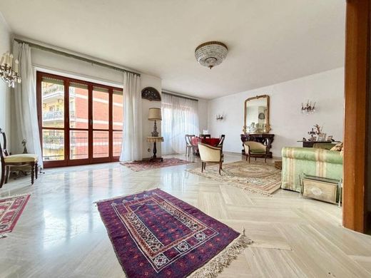 Piso / Apartamento en Nápoles, Napoles