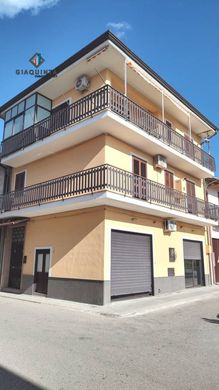 Luxe woning in Palagonia, Catania