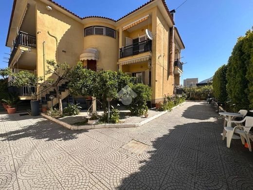Villa a Sant'Antonio Abate, Napoli
