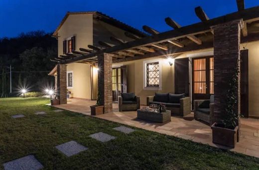 Casale a Lucca, Toscana