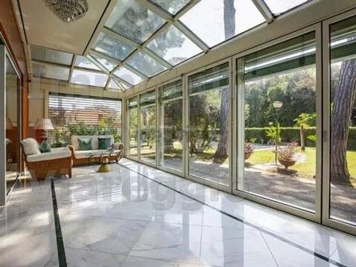 Villa à Viareggio, Lucques