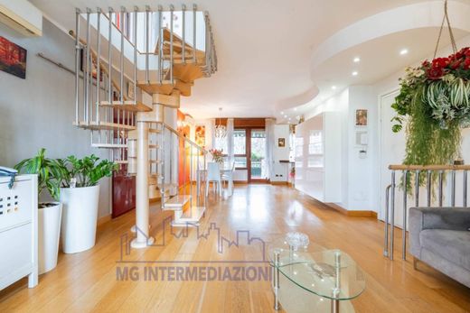 Penthouse Buccinasco, Milano ilçesinde