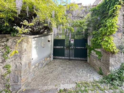 Villa in Cava de' Tirreni, Provincia di Salerno