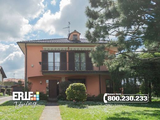 Villa in Pogliano Milanese, Milan