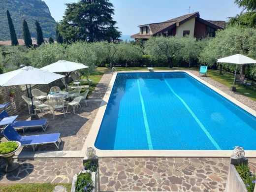 Villa in Garda, Provincia di Verona