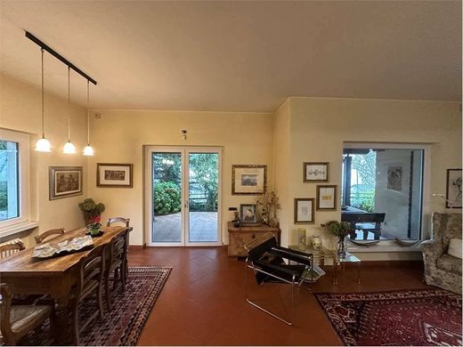 ‏וילה ב  Rovereto, Provincia autonoma di Trento