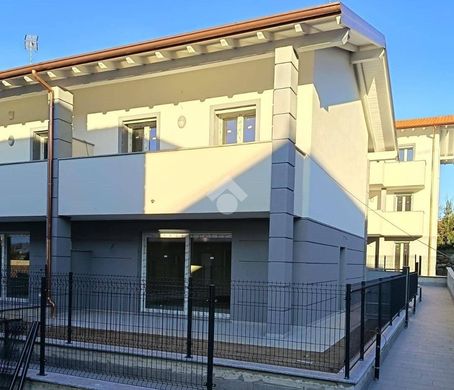 Villa - Briosco, Provincia di Monza e della Brianza