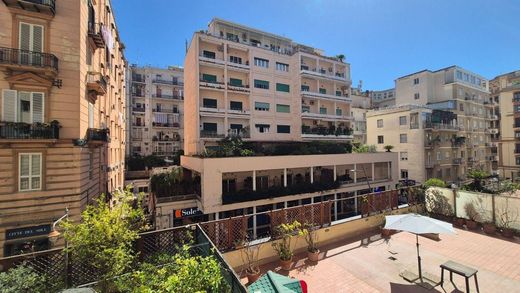Piso / Apartamento en Nápoles, Napoles
