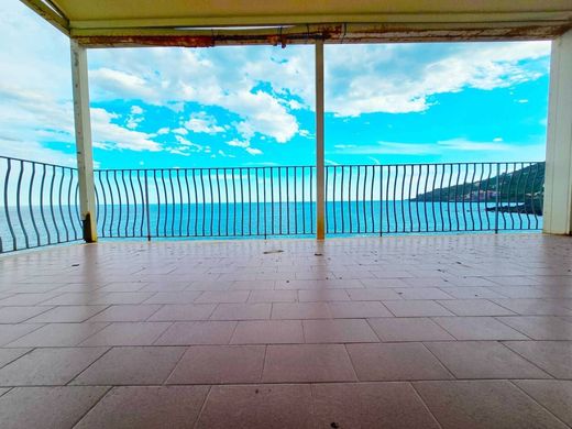 Вилла, Acireale, Catania