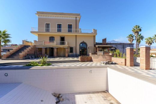 Villa in Aci Sant'Antonio, Catania