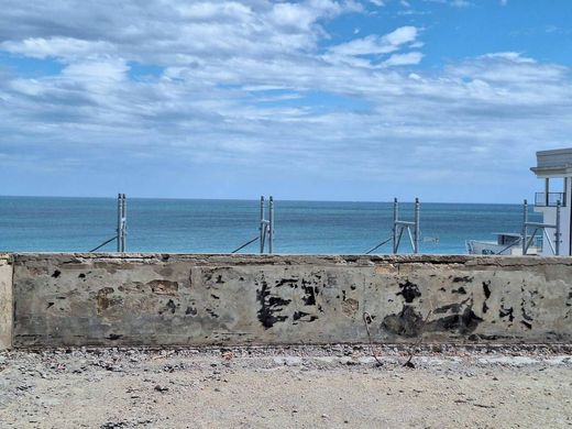 Apartment / Etagenwohnung in Gabicce Mare, Pesaro-Urbino