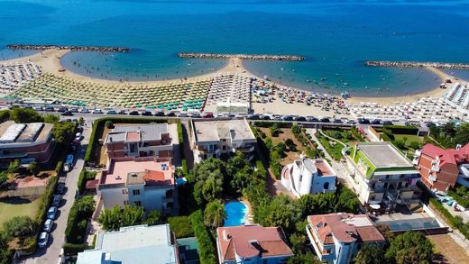 Вилла, Formia, Provincia di Latina