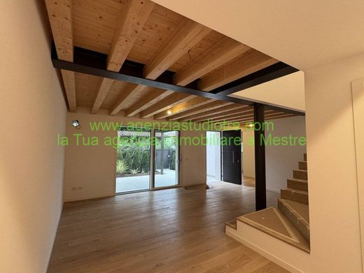 Villa in Mogliano Veneto, Provincia di Treviso