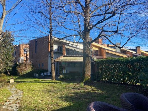 Μονοκατοικία σε Modena, Provincia di Modena