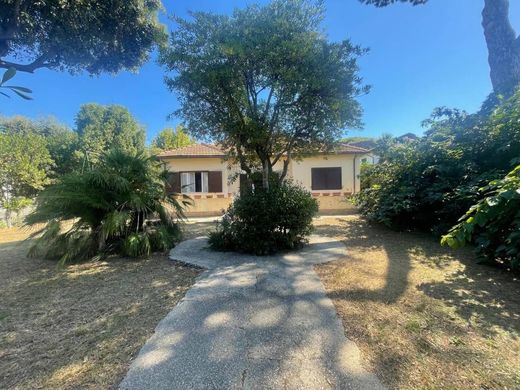 别墅  Fiumicino, 罗马省