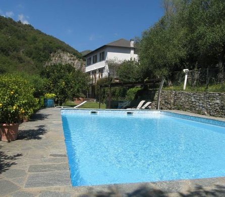 Villa a Rapallo, Genova