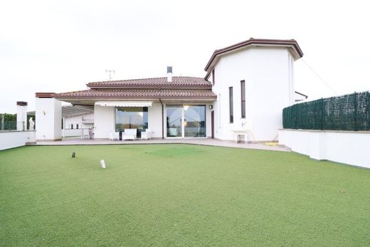 Maison de luxe à Mosciano Sant'Angelo, Provincia di Teramo