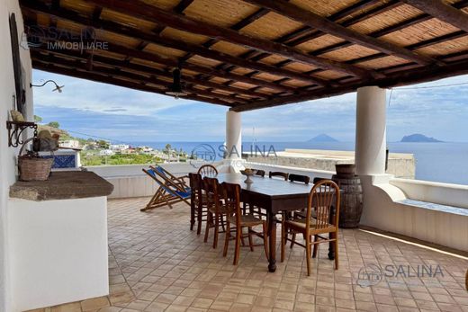 Villa à Santa Marina Salina, Messine