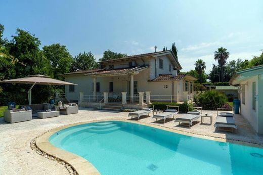 ﻓﻴﻼ ﻓﻲ Pietrasanta, Provincia di Lucca