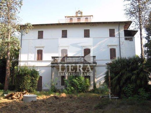 Villa in Pontedera, Province of Pisa