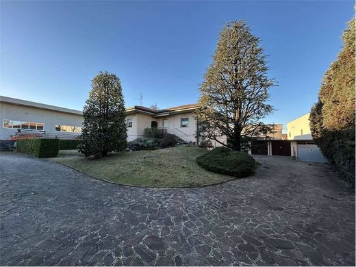 Villa in Cologno al Serio, Provincia di Bergamo