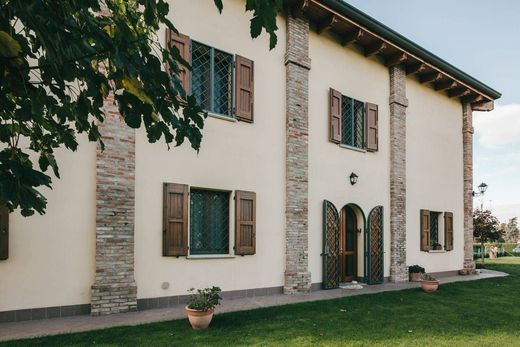 Casa di lusso a Castenaso, Bologna