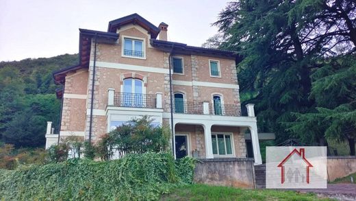 Villa in Piovene Rocchette, Provincia di Vicenza