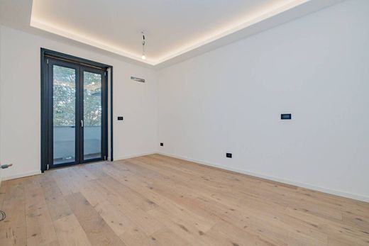 아파트 / 밀라노, Città metropolitana di Milano