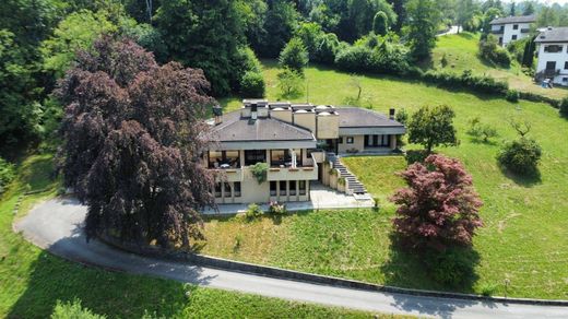 Villa in Belluno, Provincia di Belluno