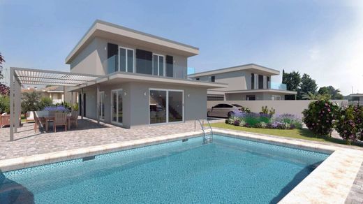 Villa in Calvagese della Riviera, Provincia di Brescia