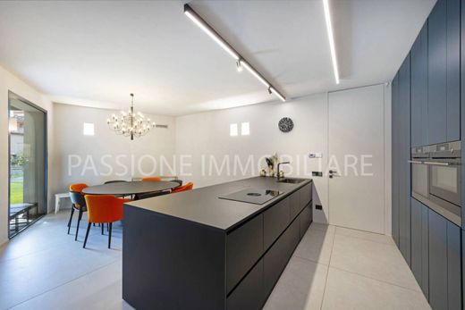 Villa in Capriano del Colle, Provincia di Brescia