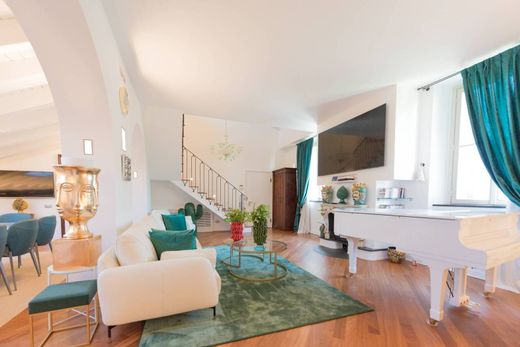 Penthouse in Gallarate, Provincia di Varese