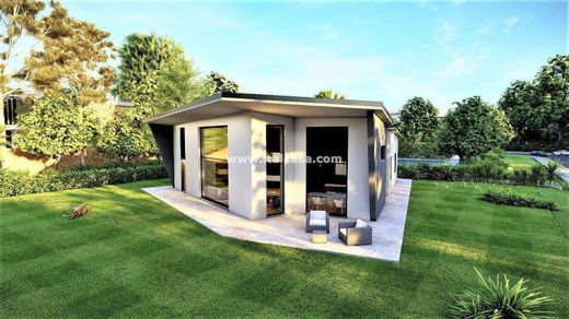 빌라 / Alzano Lombardo, Provincia di Bergamo