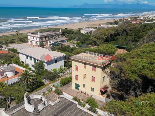 Villa Capaccio, Salerno ilçesinde