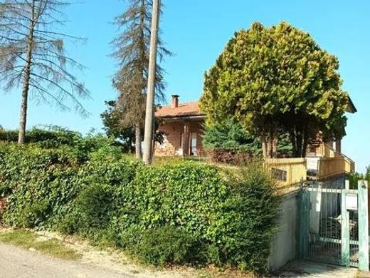 Villa in Costigliole d'Asti, Provincia di Asti