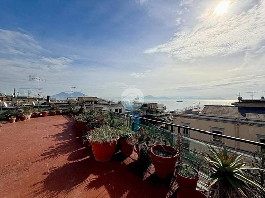 Attico a Napoli, Campania