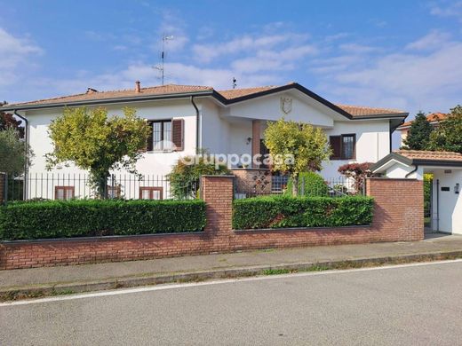 Villa in Santo Stefano Ticino, Milan