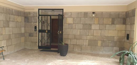 Apartment / Etagenwohnung in Bologna, Emilia-Romagna