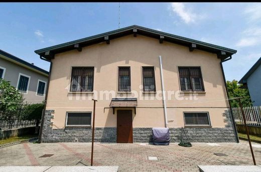 Willa w Cologno Monzese, Città metropolitana di Milano