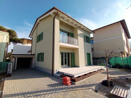 Villa à Pietrasanta, Lucques