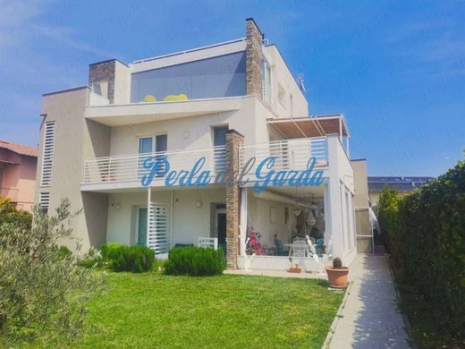 Villa in Peschiera del Garda, Provincia di Verona