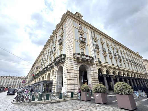 Appartamento a Torino, Provincia di Torino