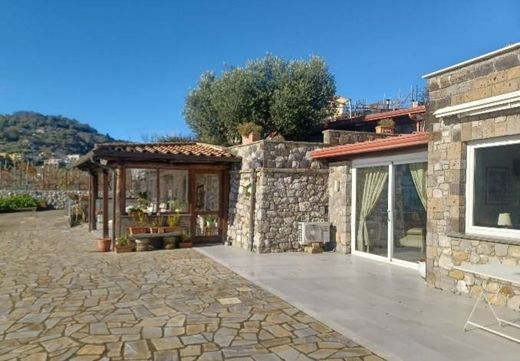 Villa Sant'Agnello, Napoli ilçesinde