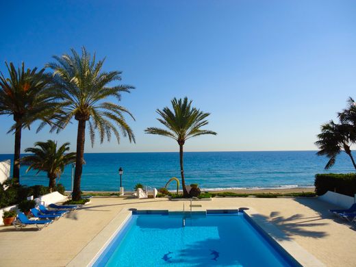 Villa in Puerto Banus, Malaga