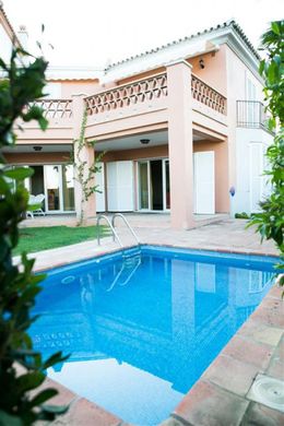 Townhouse in Estepona, Malaga