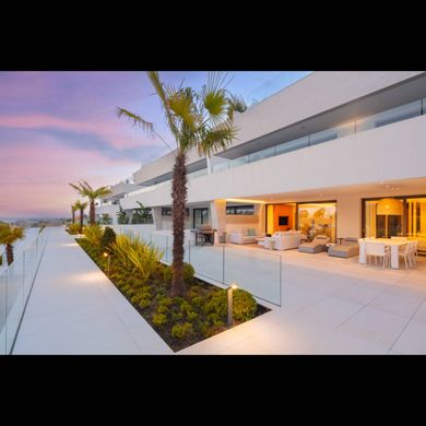 Apartment / Etagenwohnung in Marbella, Málaga