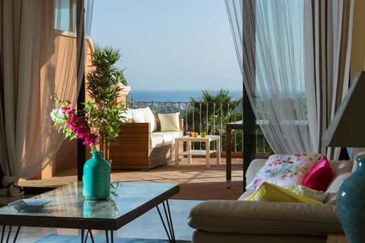 Apartment in Benahavís, Malaga