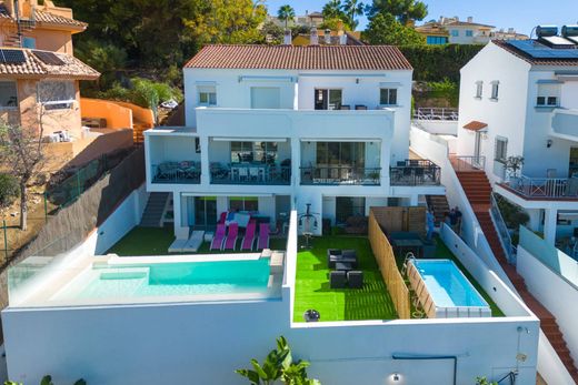 Ático en Urbanización Marbella Este, Málaga