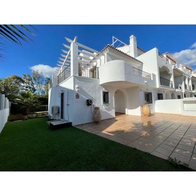 Luxury home in Nueva Andalucia, Malaga