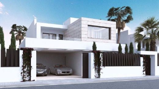 Villa in The Golden Mile, Malaga